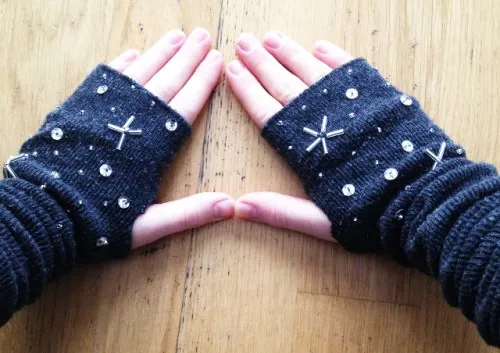 guantes-con-calcetines-1