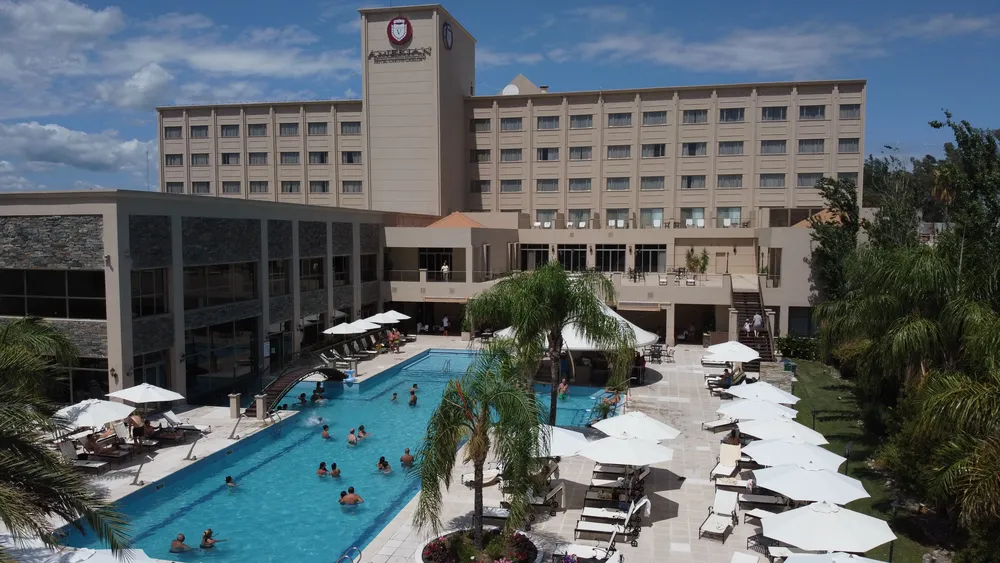 Pileta Gran Amérian Carlos V