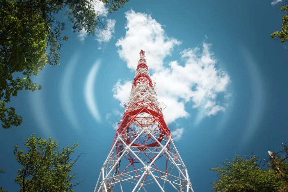 creacion-de-una-radio-fm-en-argentina-regulaciones-y-procedimientos-990x660