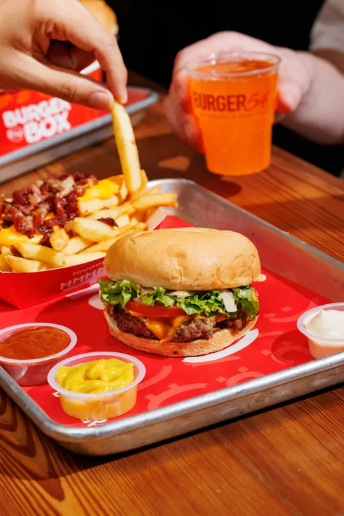 BURGER54