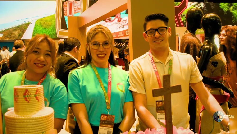 Fit_Santiago_stand_02